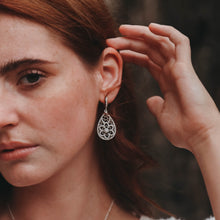 Load image into Gallery viewer, Blossoming Earrings
